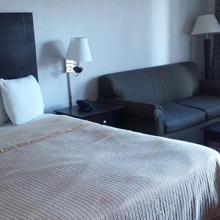 Deerfield Inn Блайтвил Екстериор снимка