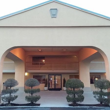 Deerfield Inn Блайтвил Екстериор снимка