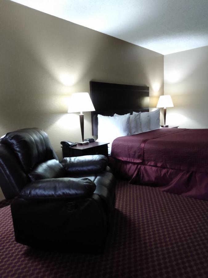 Deerfield Inn Блайтвил Екстериор снимка